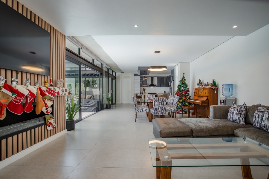 6 Bedroom Property for Sale in Pearl Valley at Val de Vie Western Cape